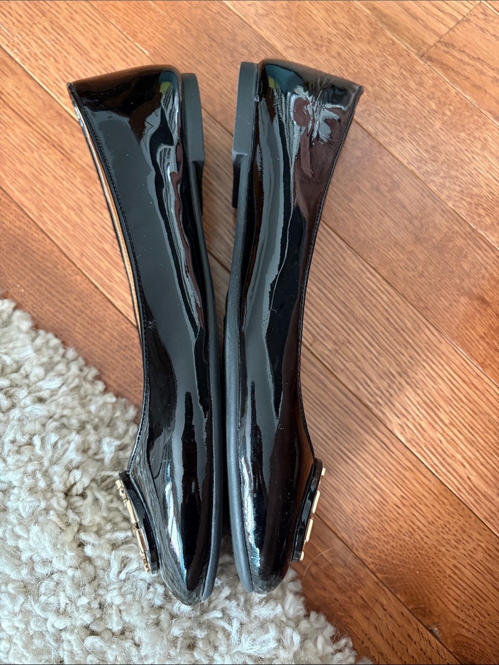 Tory Burch Claire Black Patent Leather Logo Ballet Flats with Gold Emblem - Picture 4 of 8